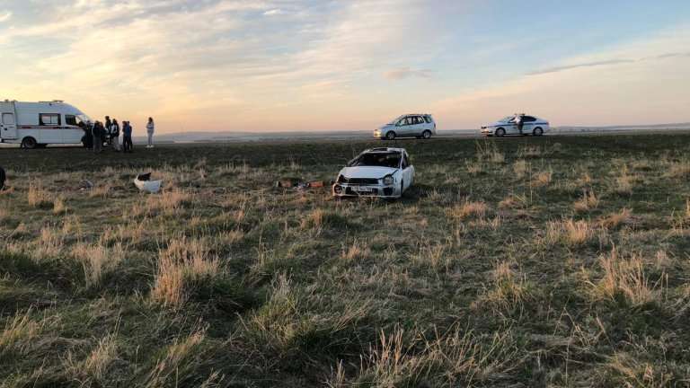 10-месячный ребёнок и 5 подростков пострадали в двух авариях в Иркутской области