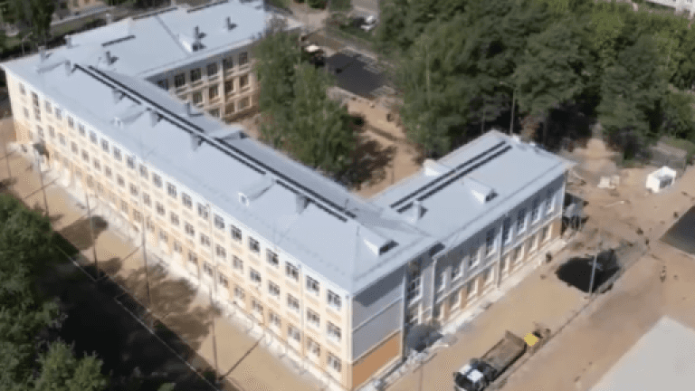 Школа 1962 года постройки открывается после капремонта в Ангарске