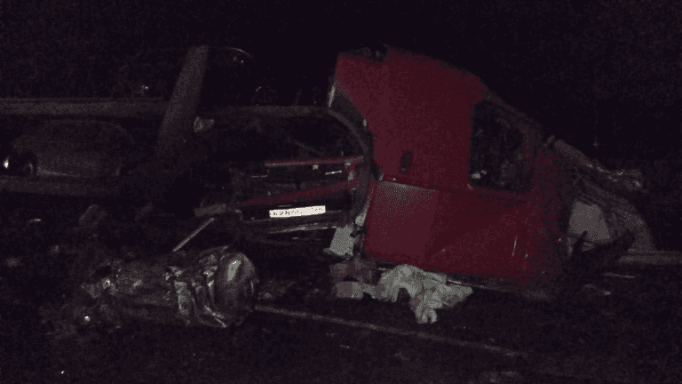 Ехавший в Иркутск автовоз спровоцировал смертельное ДТП в Красноярском крае