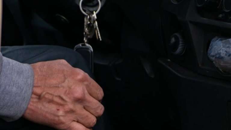 Испугавшегося водителя ловили на ночных улицах полицейские Братска