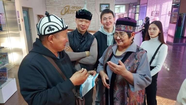 Иркутяне учились ломать кости и танцевать, как в средневековье