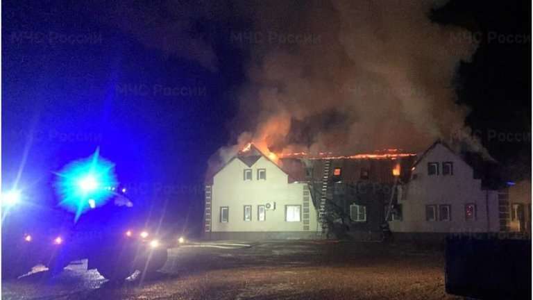 Кафе-гостиница горела ночью в Усольском районе