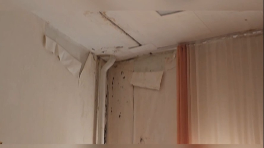 Комплексный ремонт требуется "заплесневевшей" школе в посёлке Новая Игирма