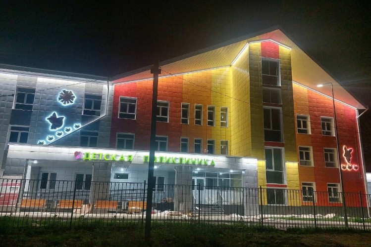 Детскую поликлинику на 100 посещений в смену построили в посёлке Залари Иркутской области