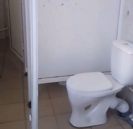 Погром устроили в туалете ученики одной из школ Иркутска