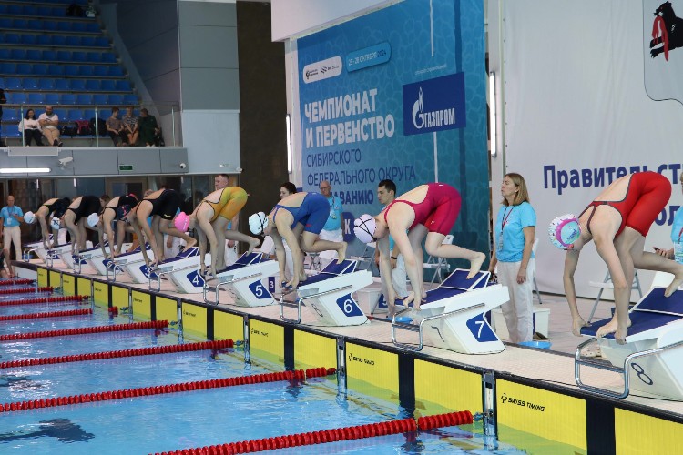 38 медалей выиграли пловцы Иркутской области на чемпионате и первенстве Сибири