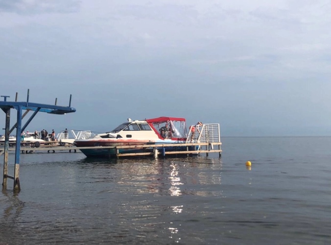 Мужчина нелегально катал туристов на маломерном судне по Байкалу