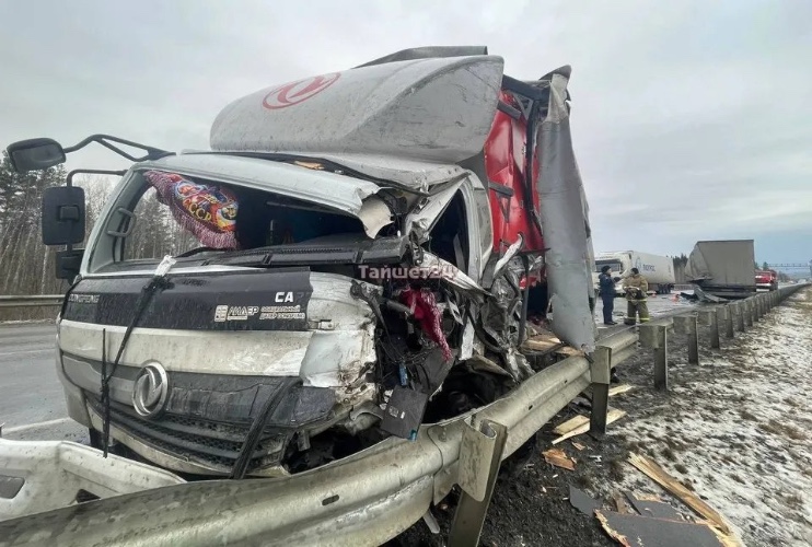 Большегрузы столкнулись в Тайшетском районе