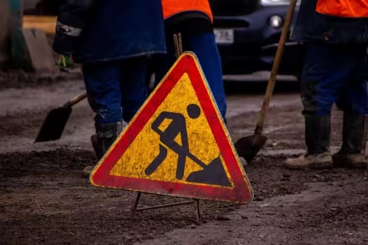 Движение транспорта на участке улицы Ипподромной в Иркутске закроют до конца года