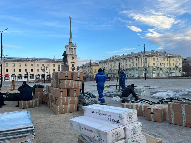 Установку новогодней ели начали в Ангарске