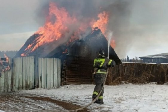 Неисправный обогреватель стал причиной гибели мужчины в Аларском районе