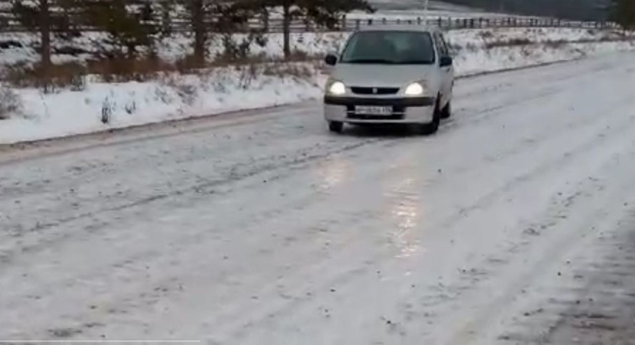 Движение большегрузов и автобусов ограничили в Осинском районе