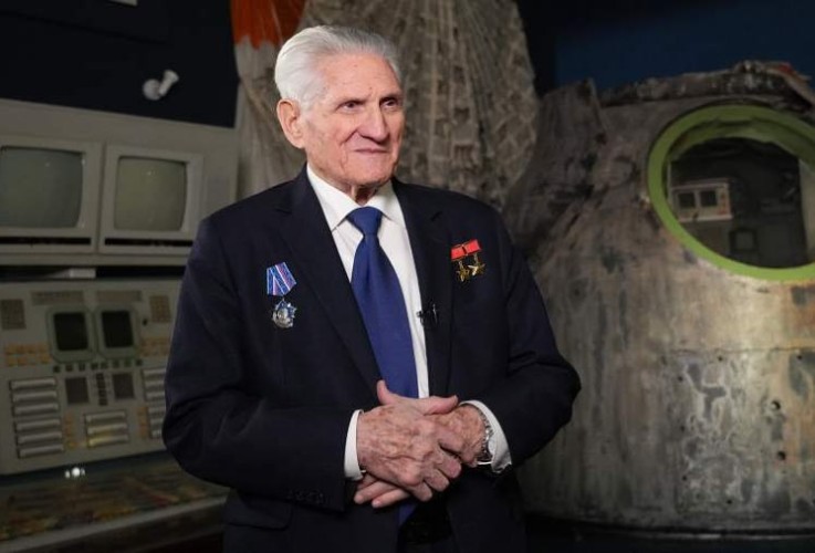 90 лет исполнилось легендарному космонавту из Иркутска Борису Волынову