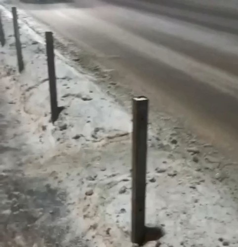 Тротуарное ограждение пропало на одной из улиц в Иркутске