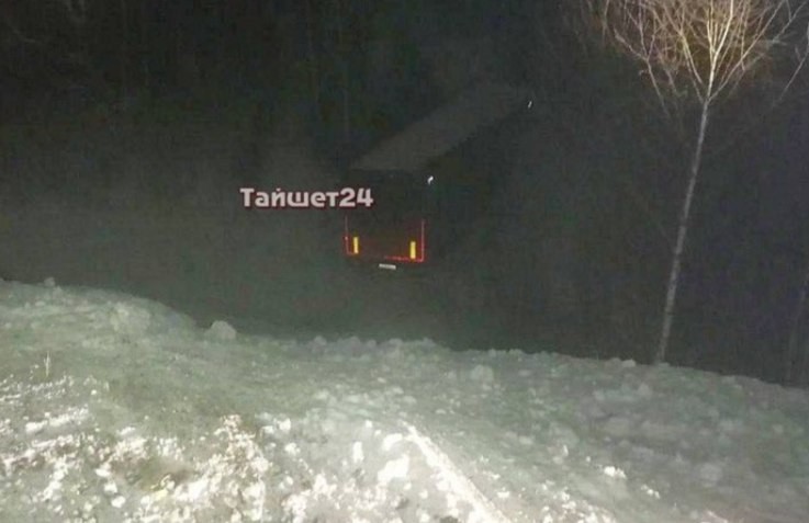 Фура слетела с трассы в Тайшетском районе