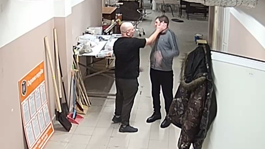 Побоями закончилось выяснение отношений в одной из школ Иркутска