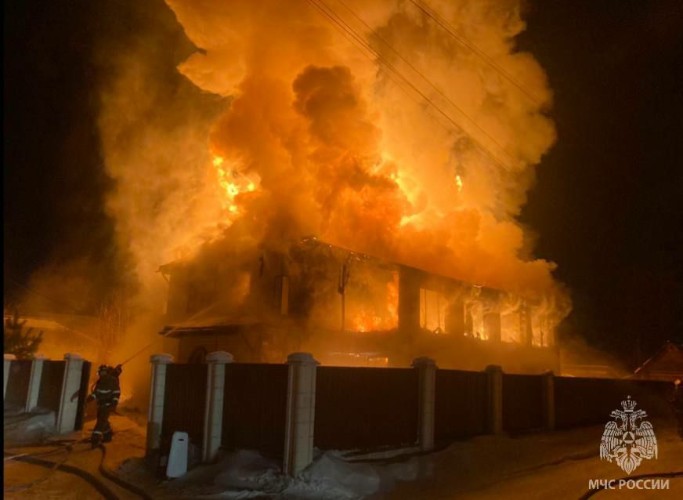 Собака спасла хозяев во время пожара в селе Смоленщина