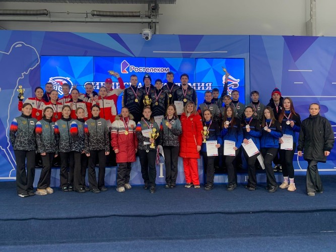 Кёрлингисты Иркутской области заняли первое и третье места на чемпионате Сибири