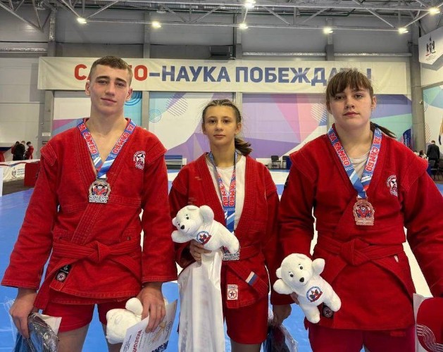7 медалей выиграли спортсмены Иркутской области на всероссийских соревнованиях по самбо