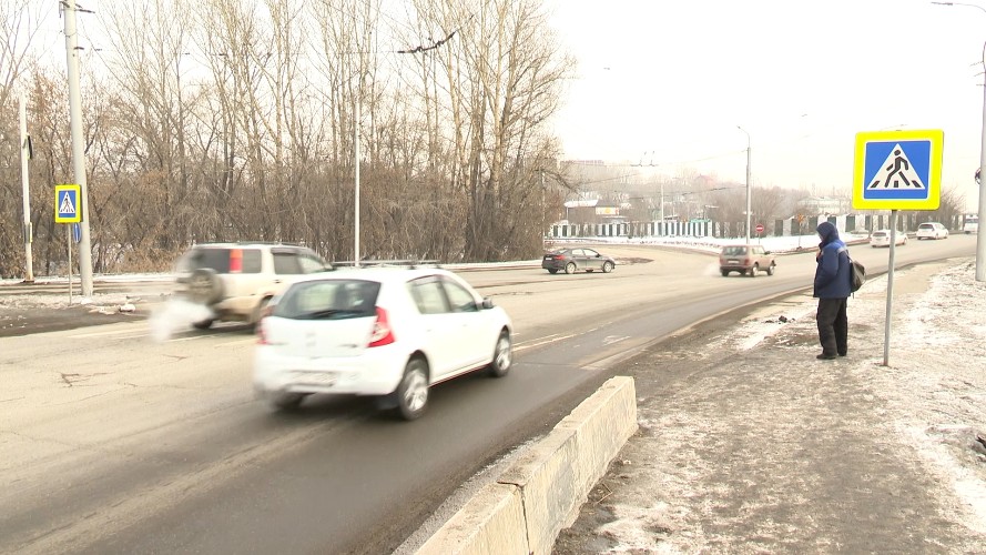 Иркутяне жалуются на пешеходный переход на Маратовском кольце