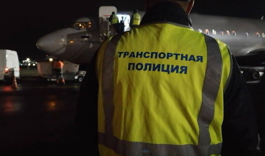 Пьяного пассажира сняли с авиарейса Братск — Москва