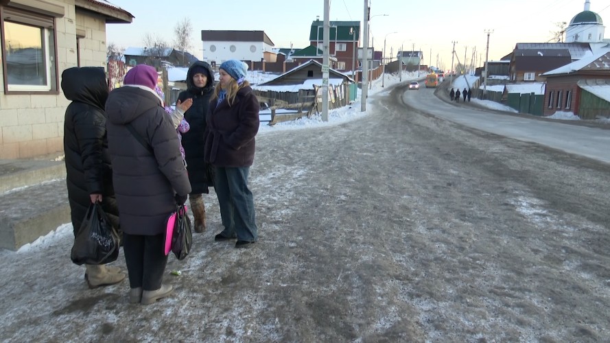 Вынуждены искать ночлег в Иркутске жители соседних деревень из-за отсутствия автобусов по вечерам