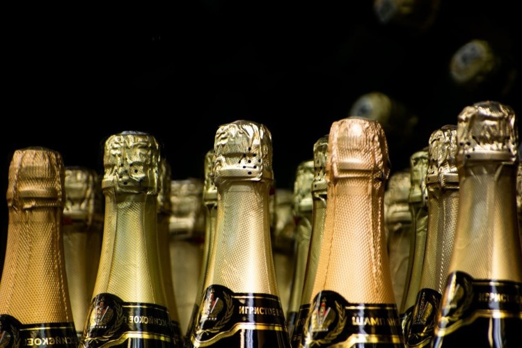 Продажу алкоголя ограничат в дни празднования Масленицы в Иркутске