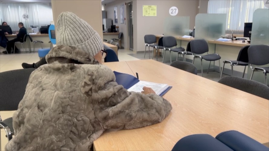 В иркутском банке пенсионерку пришлось силой удерживать от перевода  мошенникам 3,5 млн рублей