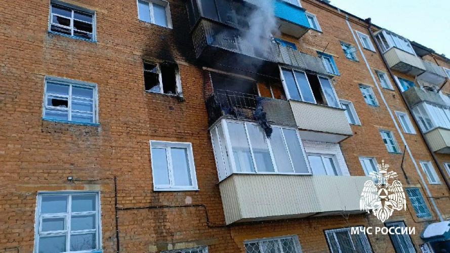 В Зиме мужчина пытался сжечь квартиру: пострадали двое детей