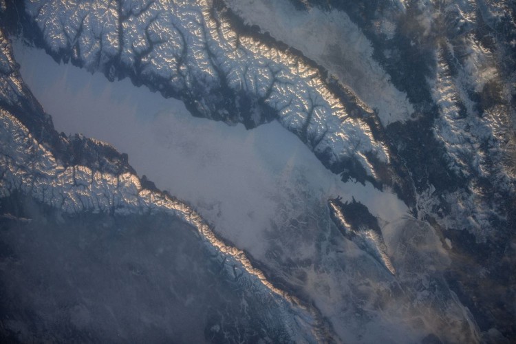 Космонавт Иван Вагнер опубликовал новые снимки Байкала с орбиты