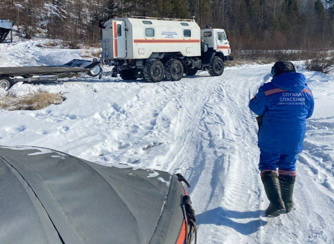 Едва не погибшего путешественника нашли спасатели в Иркутской области