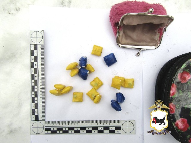 Наркокурьерша в Иркутске распространяла мефедрон даже под следствием