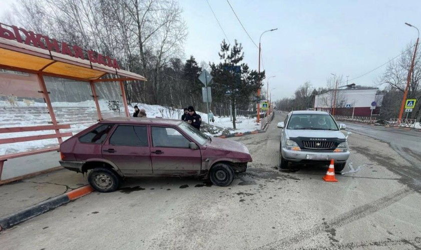 Угонщики в Черемхове устроили ДТП рядом с отделом полиции