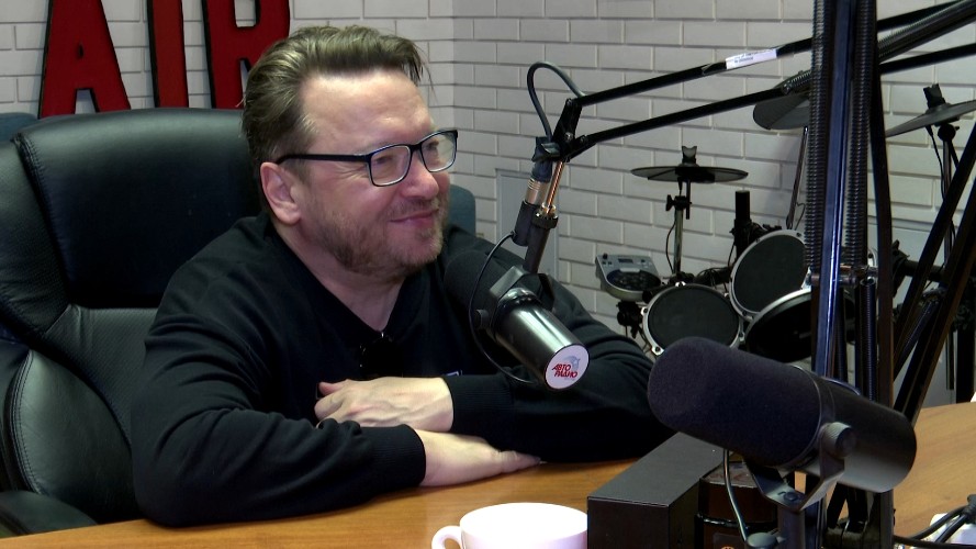 Владимир Глазунов прочитал стихи для радиослушателей Иркутской области