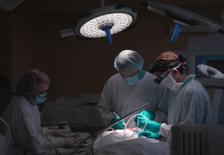 Годовалую девочку с опухолью мозга спасли иркутские хирурги