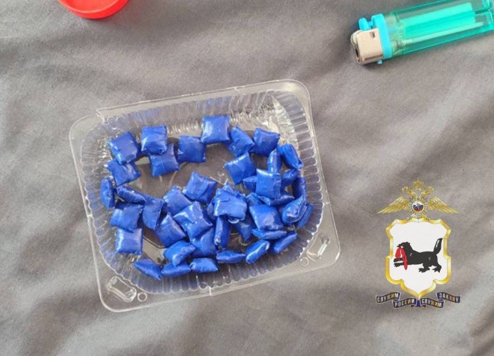 Наркосбытчик из Иркутска продолжал торговать мефедроном, находясь под следствием