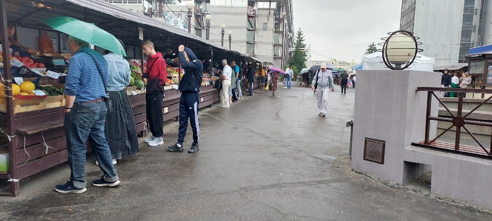 Четырёх нарушителей миграционного законодательства выявили на одном из рынков Иркутска