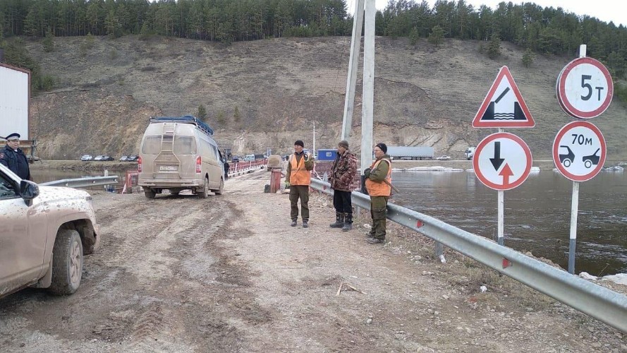 Понтонную переправу через Лену открыли в Жигаловском районе