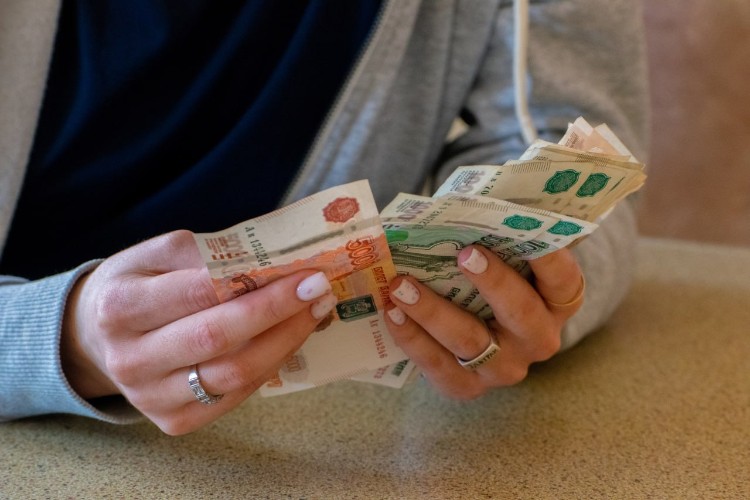 Онлайн-уроки по финансовой грамотности могут бесплатно пройти жители Иркутской области