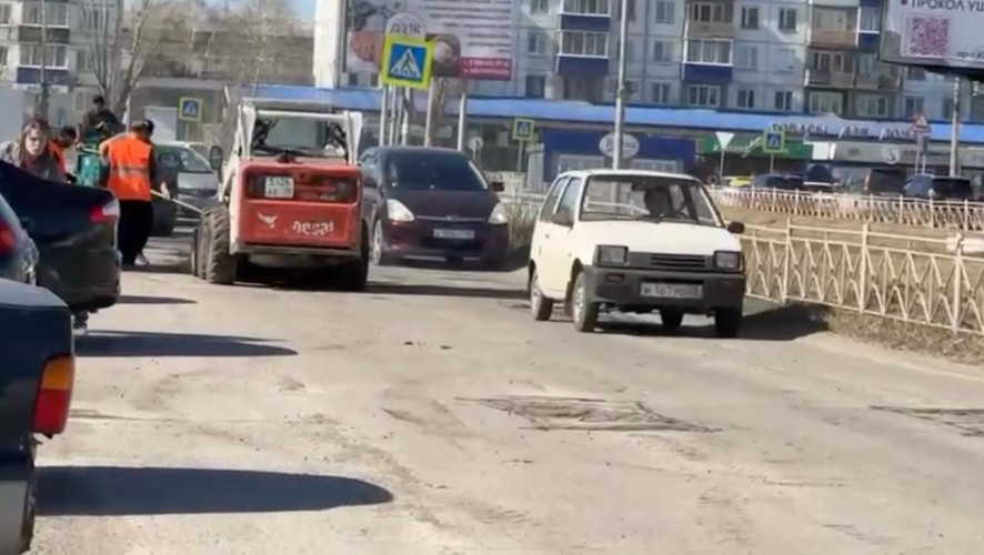 В городах Иркутской области стартовал весенний ремонт дорог