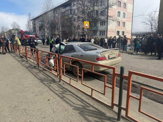 В Бодайбо в массовом ДТП погиб пассажир «Тойоты Чайзер»