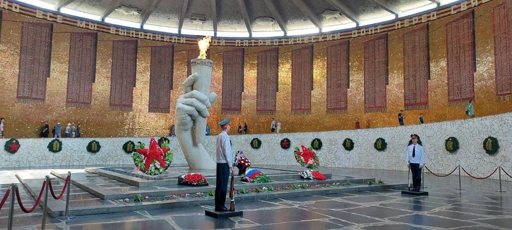 Что нельзя делать у памятников: один неосторожный поступок — и до 5 лет тюрьмы