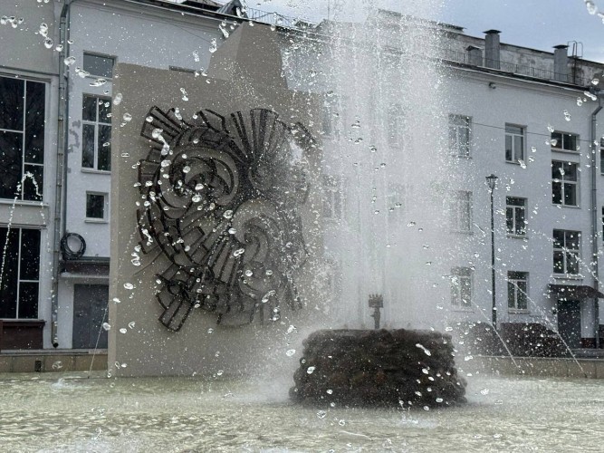 Сезон фонтанов стартовал в Ангарске