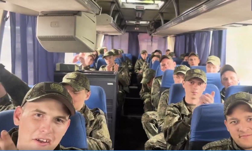 Ещё девять военнослужащих из Приангарья вернулись из украинского плена