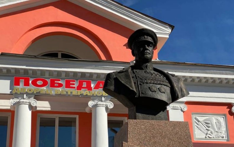 В Ангарске открыли бюст маршалу Жукову в честь 80-летия Победы