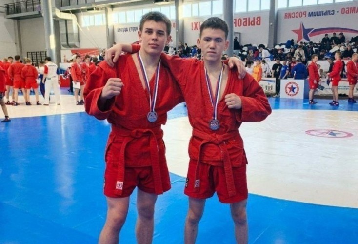 Два серебра завоевали спортсмены Иркутской области на всероссийском турнире по самбо
