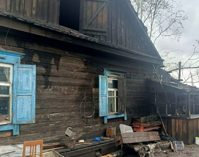 Семью из шести человек спас при пожаре житель Черемхова