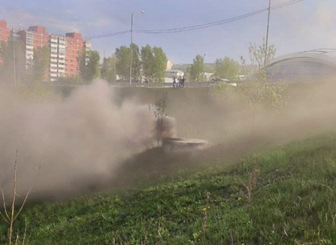 В Иркутске пожарным пришлось тушить ливневую канализацию