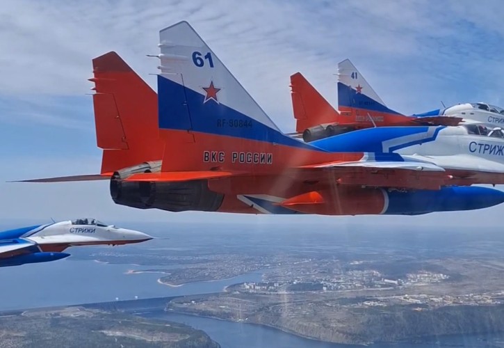 Пилотажная группа «Стрижи» вновь побывала в Братске