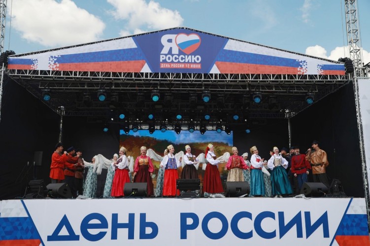 Солисты столичной оперы и ансамбль им. Александрова порадуют иркутян в День России
